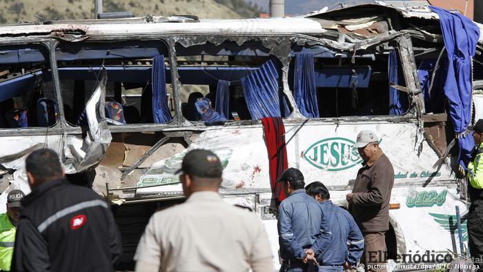 Accidente de tránsito en Ecuador deja 12 víctimas colombianas y 4 venezolanas 1