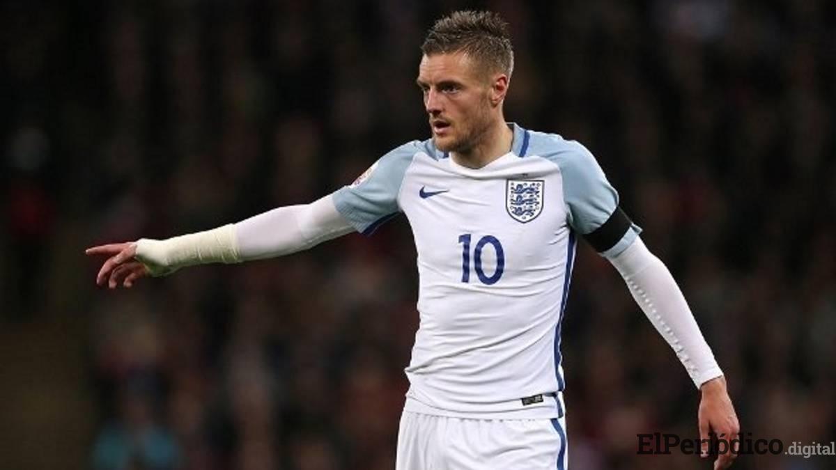 Jamie Vardy le dice adiós a la selección inglesa 2 El 28 de agosto, Jamie Vardy hizo pública la decisión de abandonar la selección de Inglaterra con un record de 26 partidos disputados.
