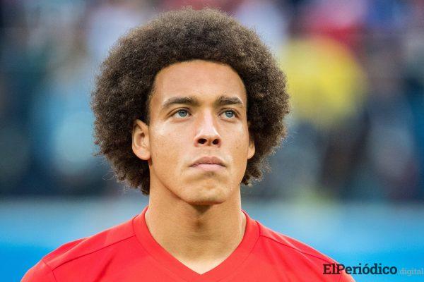 Fichajes Europa / Axel Witsel jugará en el Borussia Dortmund 1 Este lunes 6 de agosto del 2018, el Borussia Dortmund de Alemania, la noticia referente al fichaje del mediocampista belga Axel Witsel