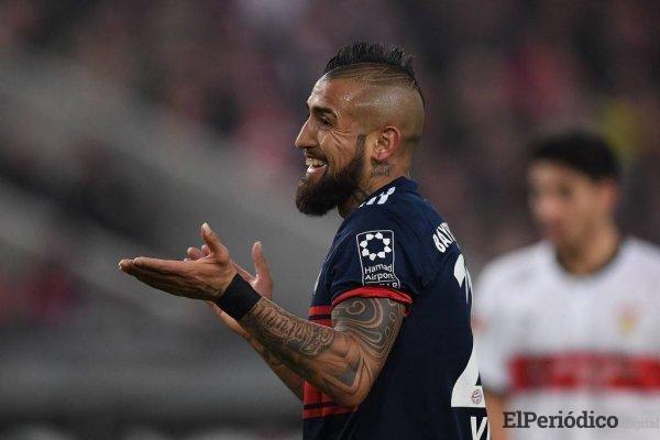 Fichajes Europa / Arturo Vidal firmará un contrato por 3 años con el FC Barcelona 1 Este viernes 3 de Agosto, se hizo oficial el fichaje del mediocampista chileno Arturo Vidal por el FC Barcelona para la temporada 2018-2019.