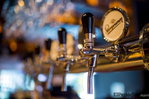 Hoy se celebra el Día Internacional de La Cerveza, en al menos 50 países 1 cerveza