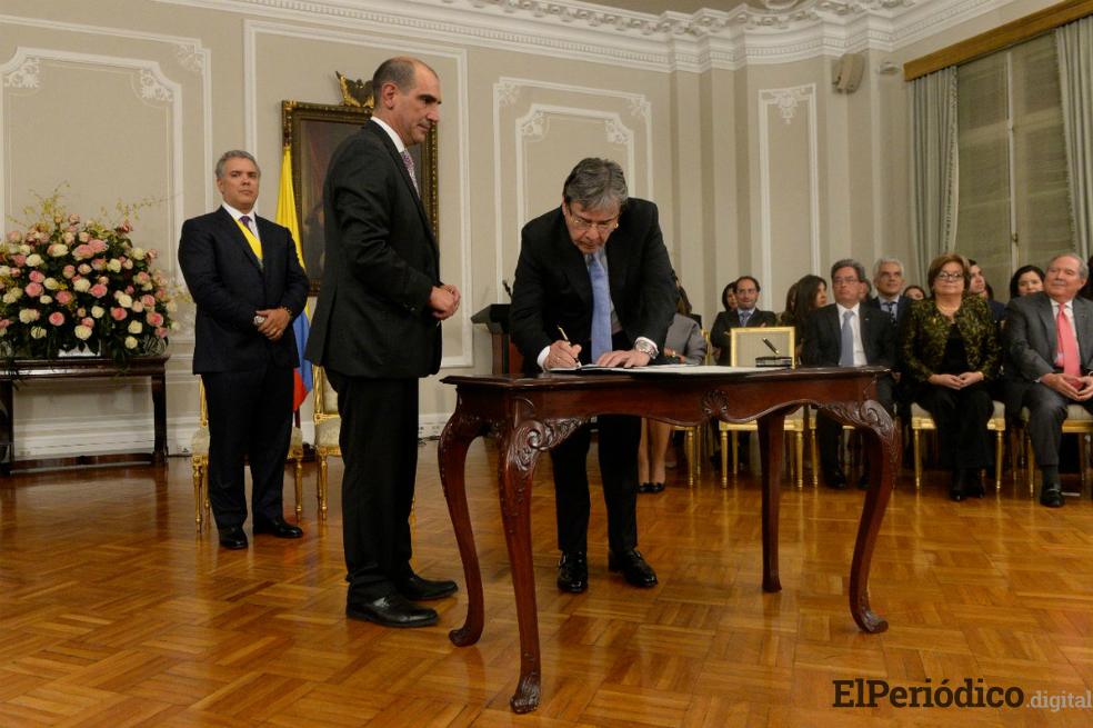 Gobierno de Colombia confirma su intención de retiro de la Unasur 1 Gobierno de Colombia confirma su intención de retiro de la Unasur 1