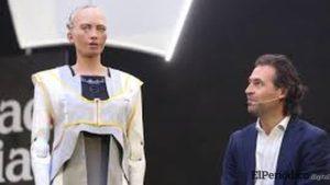 El robot humanoide Sophia estuvo por primera vez en Colombia 1 Colombia