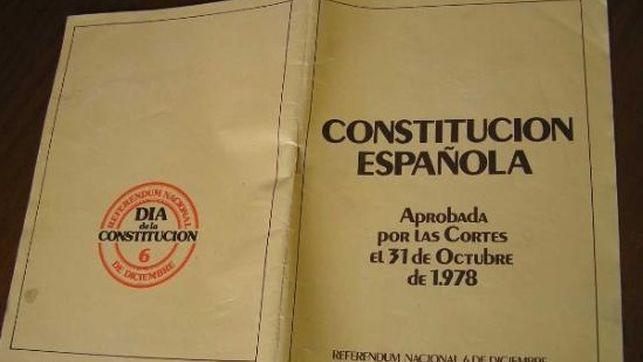 La Constitución solo convence a 1 de cada 8 catalanes que no pudieron votar 1