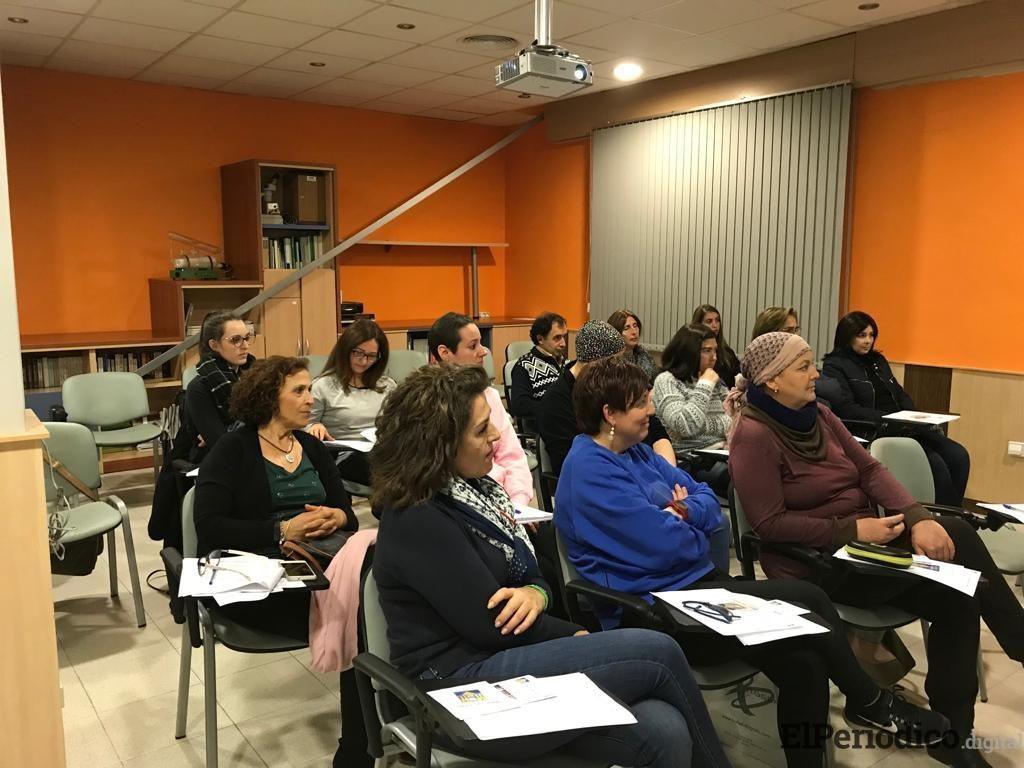 El Hospital 'San Juan de la Cruz' de Úbeda desarrolla una nueva edición de la Escuela de Pacientes con cáncer de mama en la que participan 35 personas 1