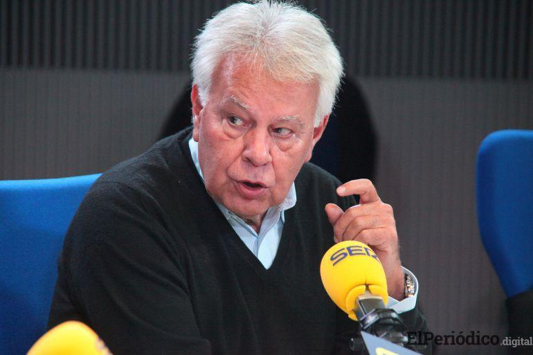 González González