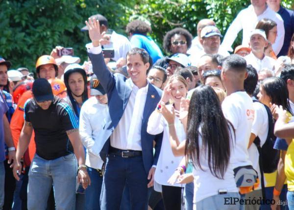 Juan Guaido militar
