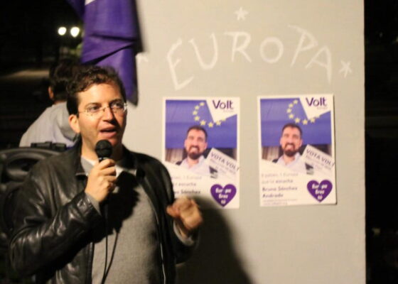El grupo político Volt Europa comienza su campaña electoral en España para formar el grupo parlamentario europeísta 1 Volt