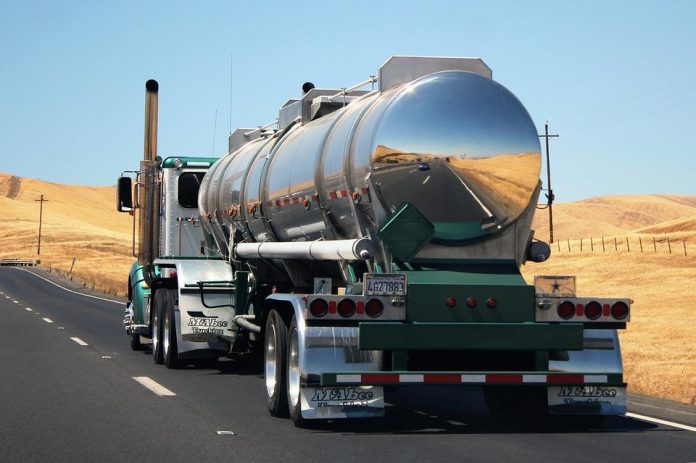 truck-1181063_960_720