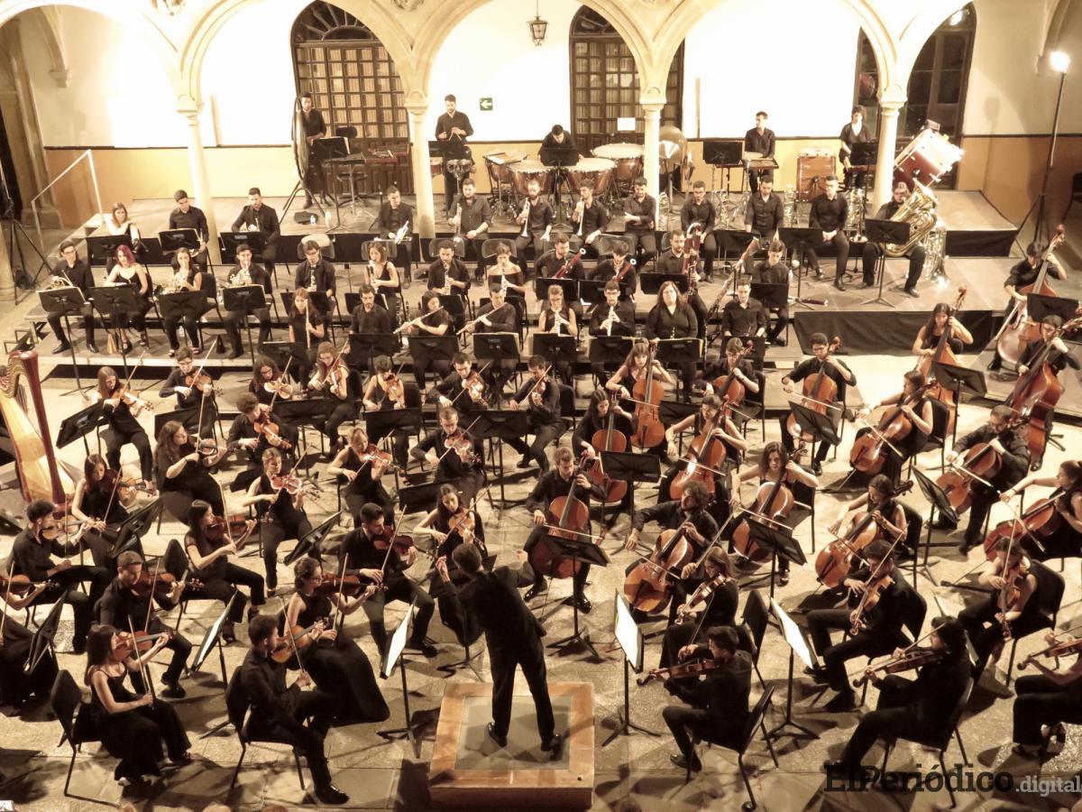 La Orquesta Joven de Andalucía actúa en el Baezafest bajo la batuta de Macías Navarro