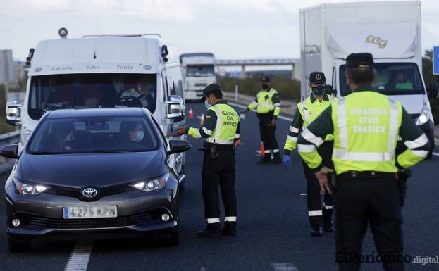 Málaga, Marbella y otros cuatro grandes municipios, en el borde del cierre de cualquier actividad que no sea esencial