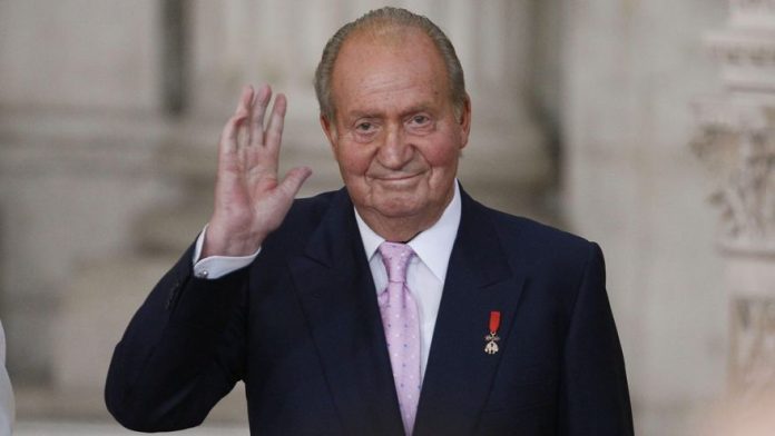 El Patrimonio Nacional pagó los sueldos y los viajes del personal que fue desplazado a los Emiratos Árabes Unidos para que asistiera al rey emérito