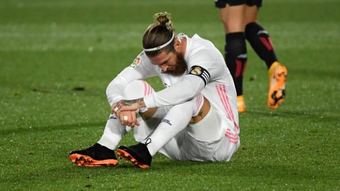 El jugador ha sido intervenido del menisco interno de su rodilla izquierda que le causaba molestias y que arrastra desde la Supercopa, por lo que estará mes y medio de baja.