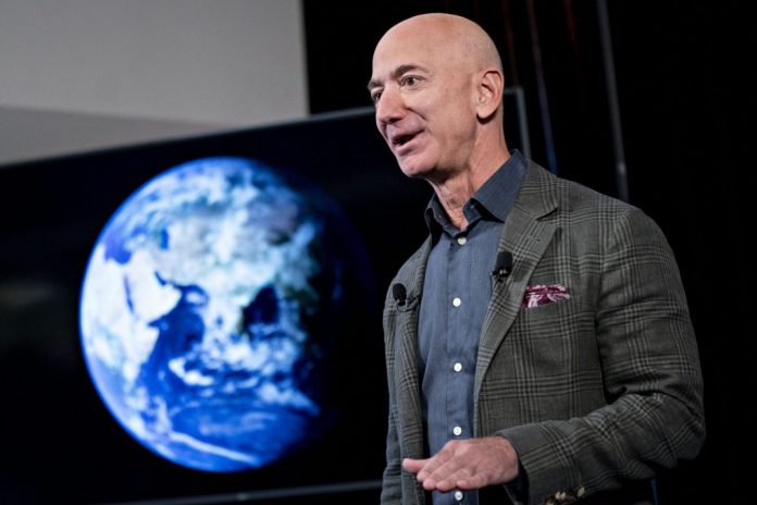 Jeff_Bezos_Amazon-1068x712