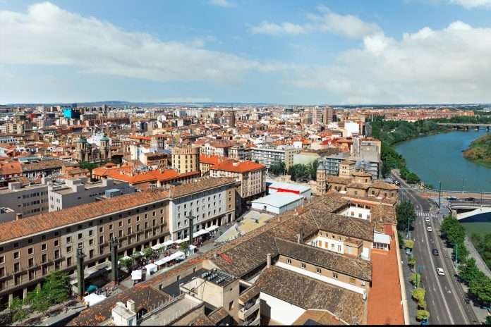 beautiful-view-from-city-zaragoza-spain Vistas aéreas de Zaragoza