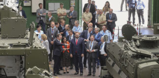 Indra toma la mayoría de Tess Defence para reflotar el programa del blindado 8x8 Dragón tras los retrasos que acumula