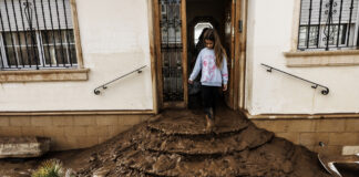 Utiel, el pueblo del origen de la tragedia, a 100 kilómetros de Valencia: "A las 13.30 horas ya estábamos subidos a las ventanas. Pensamos que el mundo se acababa"