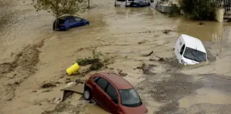 Ríos desbordados, coches flotando... Las impactantes imágenes que deja la DANA