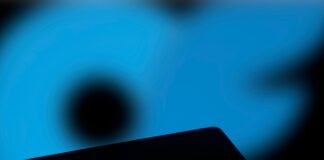 De OnlyFans, mucho más rentable (para los creadores de contenidos) que Spotify, a la deuda gigante que tiene atrapado al 'padre' de los microcréditos