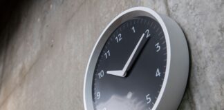 ¿Qué municipios de México cambian de hora en noviembre y por qué? ¿Adelantan o atrasan el reloj?
