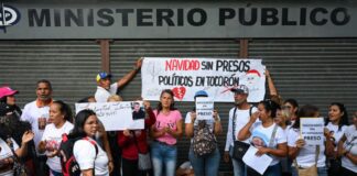 Familiares de detenidos tras elecciones en Venezuela piden liberaciones. Advierten que marcharán al Palacio de Miraflores el 1 de diciembre