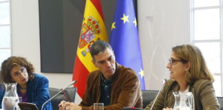 Sánchez ordena evitar tensión con el PP europeo en la Eurocámara para proteger a Teresa Ribera tras la catástrofe de la DANA
