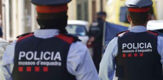 Detenido un hombre por apuñalar gravemente a su hijo menor en el distrito de Horta-Guinardó en Barcelona