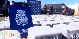 Intervenidos más de 4.000 kilos de cocaína en un barco pesquero frente a las Islas Canarias