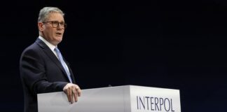Starmer define el tráfico de inmigrantes irregulares como una “amenaza para la seguridad nacional”