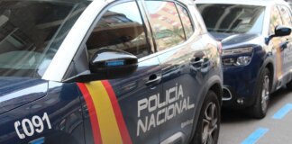 Detienen a un hombre con más de 50 'pendrives' con material pornográfico que ya había sido denunciado por su hijo menor