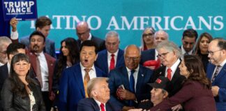 El voto latino masculino dio por primera vez su apoyo mayoritario al republicano