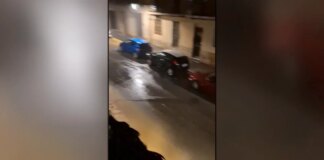 La DANA azota ahora Barcelona y Tarragona: 4 evacuados, calles y garajes inundados, coches flotando...