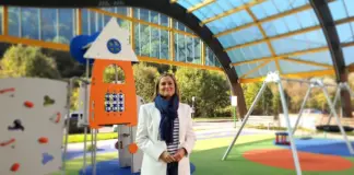 Así es el nuevo parque infantil de Retuerto: mide 270 m2 y tiene zona de juegos de mesa
