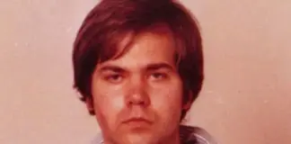 El hombre que atentó contra Reagan ruega en Twitter que dejen de pedirle que ataque a Trump