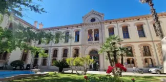 Muere una niña al olvidarse su padre de llevarla a la guardería y dejarla en el coche durante cinco horas