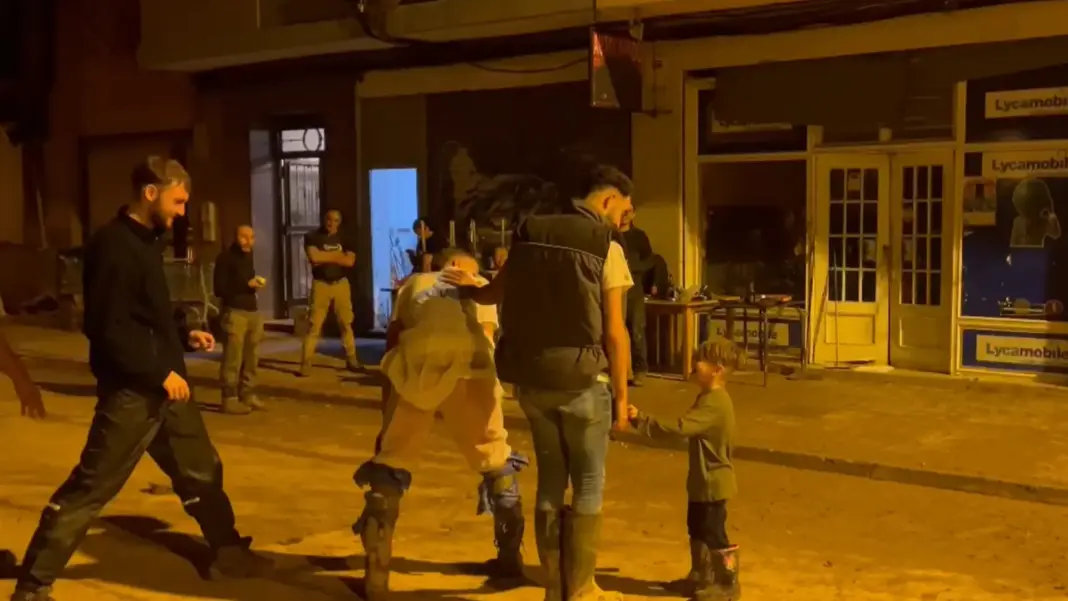 De desconocidos a ser "familia" en medio del desastre: "Quieren que pasemos las Navidades con ellos"