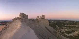 Parece las Bardenas Reales, pero en realidad es una fortaleza medieval