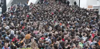 Más de 100.000 voluntarios desbordan en Valencia la solidaridad con los pueblos