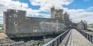 El imponente castillo escocés conocido como "el buque que nunca zarpó"
