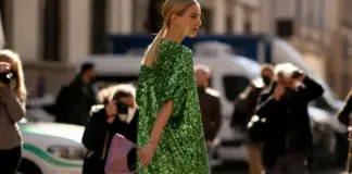 Ni vestidos ni faldas: los vaqueros con 'glitter' que revolucionarán tus 'looks' de aquí a Navidad