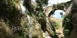 Las rutas de senderismo del pueblo de la sierra de Albacete que ha sido escenario de película