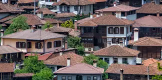 Este pueblo de nombre impronunciable es uno de los más bonitos de Europa