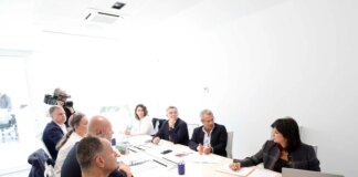 Los empresarios de San Pedro piden al POU más viales, viviendas asequibles y aparcamientos
