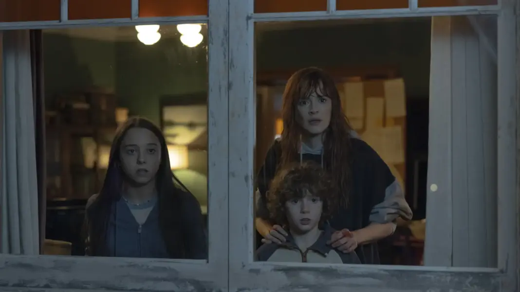 La serie más vistaen todo Netflix tiene aEspaña enganchada a la adaptación de este libro