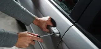 El timo del carrito de la compra para robarte el coche en el supermercado que crece en Estados Unidos