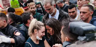 Feijóo, Ayuso y Almeida alaban el "comportamiento ejemplar" de los reyes: "Siempre al servicio de los españoles"