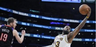 LeBron no deja de asombrar pero los Lakers tiemblan por Davis