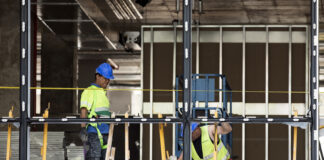 Del campo al andamio: el éxodo de la construcción llega a su fin y los trabajadores vuelven al sector en plena fiebre de la vivienda