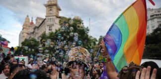 ANÁLISIS | El Gobierno argentino se fortalece y se profundizan los ataques contra la comunidad LGBTQ