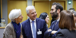 Cuerpo presume en Bruselas del robusto crecimiento económico: "España es el principal motor de Europa en los últimos años"